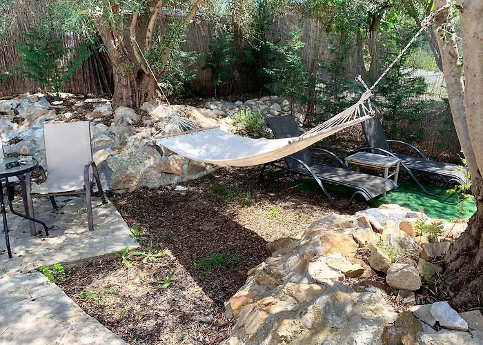 Οργανωμένο κάμπινγκ Bubble Tent Νέα Μουδανιά