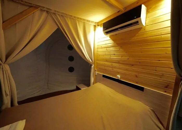 Bubble Tent * Nea Moudania